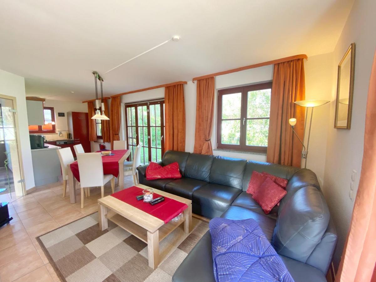 Ferienhaus Am Leuchtturm Глове Екстериор снимка